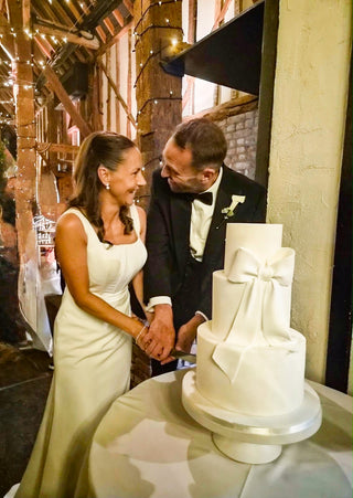Wedding Cakes at Cooling Castle Barn Kent