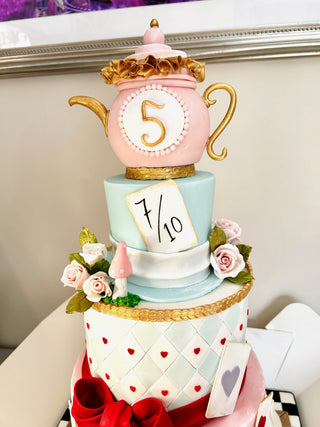Alice in Wonderland Themed Cake
