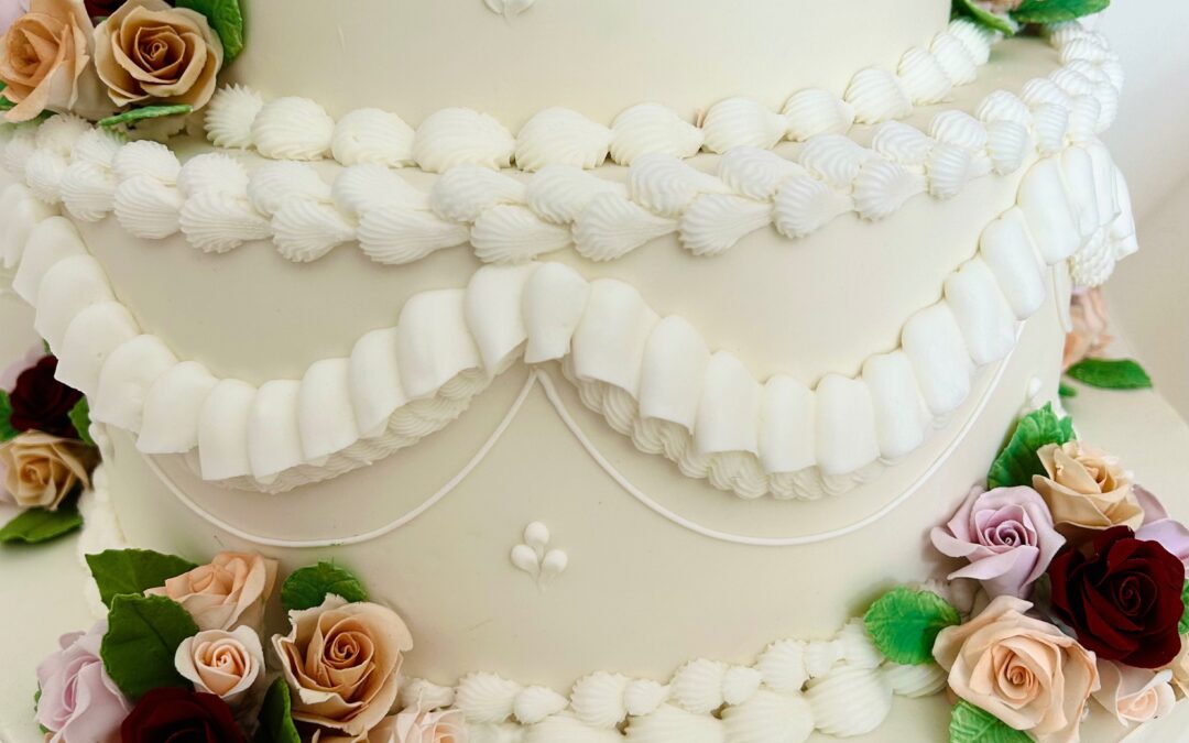 Vintage Piped Wedding Cakes - Hall of Cakes