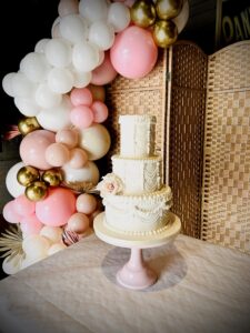 Overpiped wedding cakes